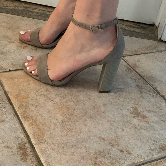 Vince Camuto Malissa strap heel shoes size 6.5 - Picture 4 of 15